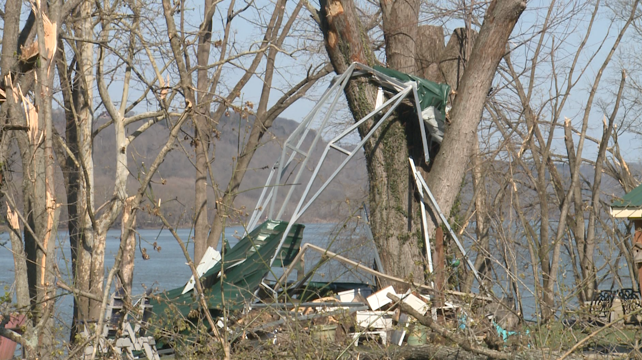 Clean up continues in Milton, KY, after EF-2 ripped through the area - Vimarsana News