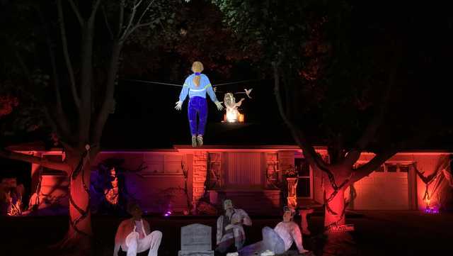 Ohio family creates stunning \'Stranger Things\' Halloween display