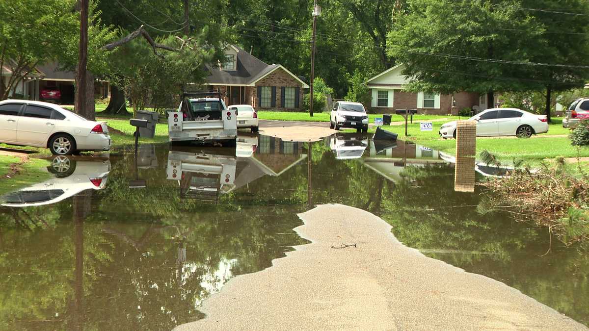 'It's a double whammy:' storms cause flooding, knock out power in ...