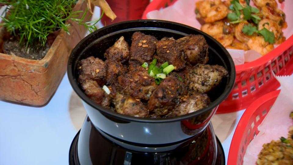 Street Food by Water Song opens in Towson with family recipes