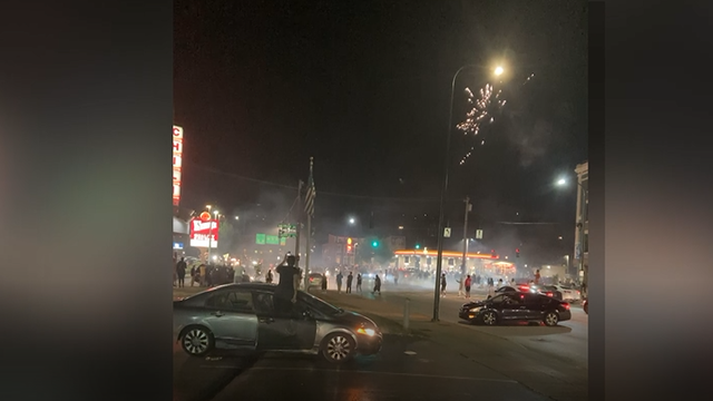Spinning cars, dozens of spectators shut down traffic in multiple Cincinnati neighborhoods - Vimarsana News