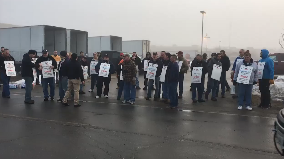 250 Hannaford distribution center workers go on strike