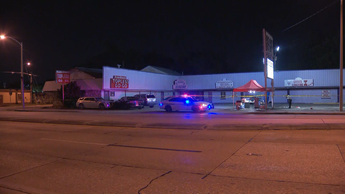 Man Fatally Shot Outside Strip Club In Orange County