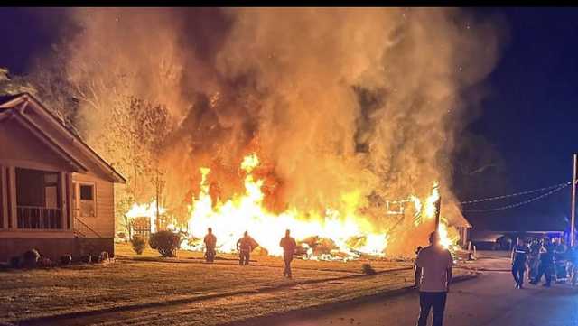 South Carolina: Man arrested after setting two buildings on fire - Vimarsana News