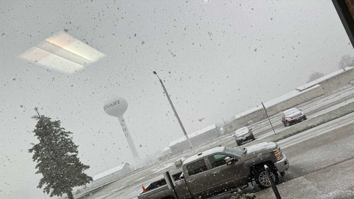 Iowa weather Snow, rain hit Des Moines metro