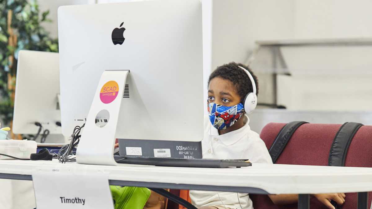 SCAD donates 160 computers for Savannah Chatham students to learn online