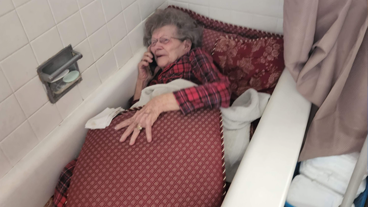 Charleston woman, 95, used bathtub to shelter from tornado