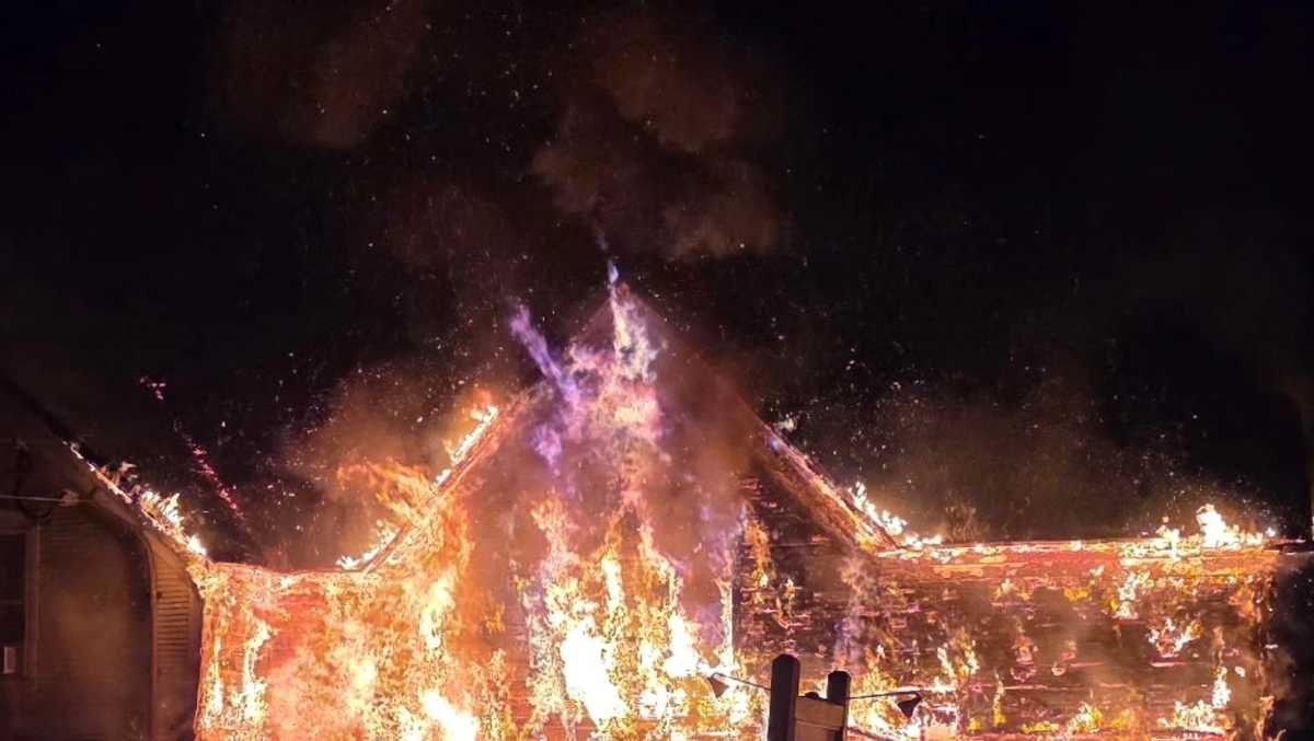 Four‑alarm Fire Destroys Sugarbush Clubhouse, Pub