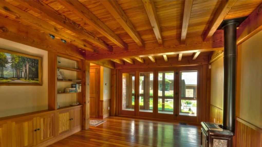 Mansion Monday home on Lake Sunapee has rustic charm of