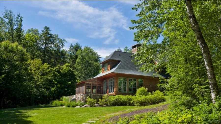 Mansion Monday home on Lake Sunapee has rustic charm of