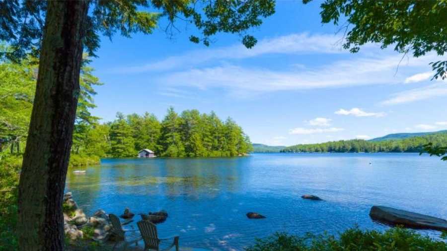 Mansion Monday home on Lake Sunapee has rustic charm of