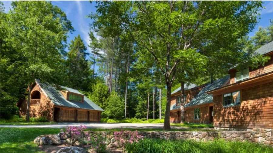 Mansion Monday home on Lake Sunapee has rustic charm of