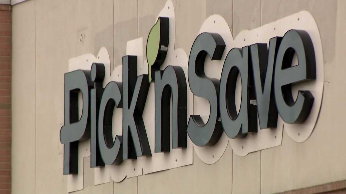 Milwaukee woman charged with making bomb threat, stealing from Pick 'n Save