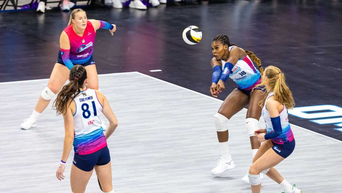 Omaha Supernovas lose in first Pro Volleyball Federation match in front