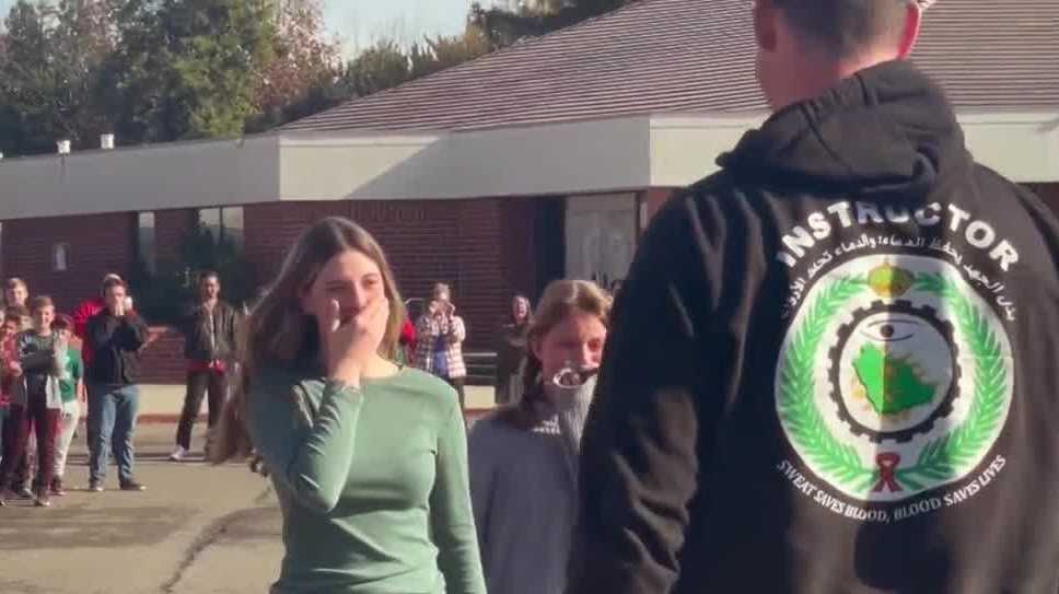 Army reservist surprises his Carmichael family with holiday visit - Vimarsana News