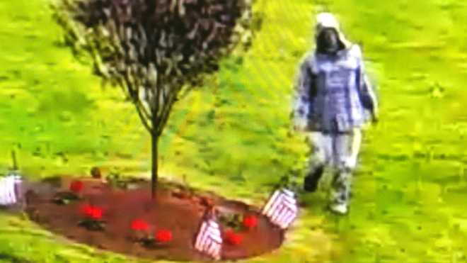 Surveillance&#x20;photo&#x20;in&#x20;Vietnam&#x20;memorial&#x20;vandalism&#x20;released