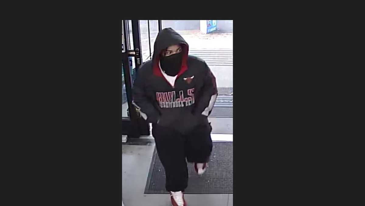 Police ask for help identifying Dollar General robbery suspects