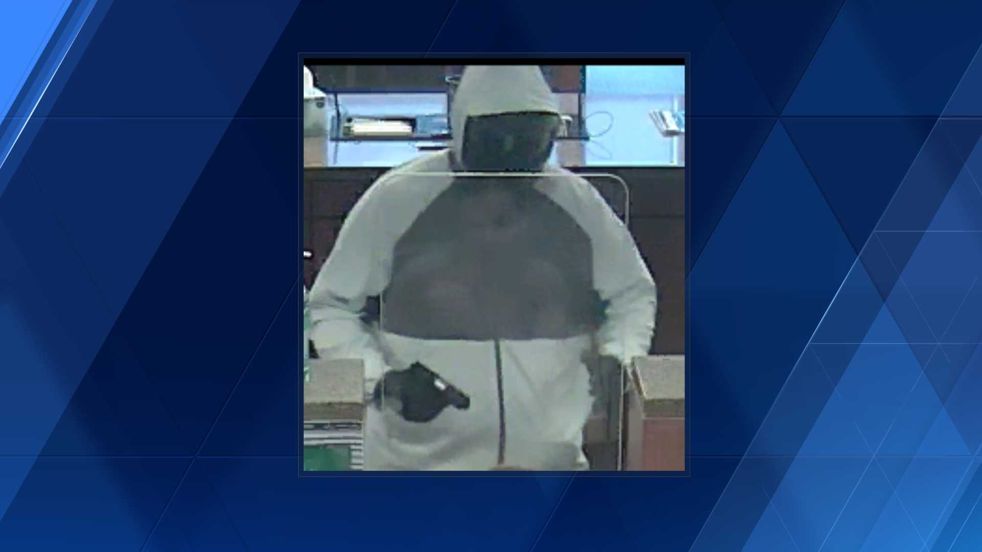 Man robs First National Bank of Omaha in West Omaha at gunpoint - KETV