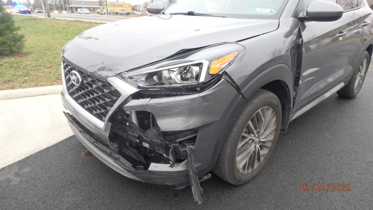 3 injured after SUV driver disregards red light in Cumberland County ...