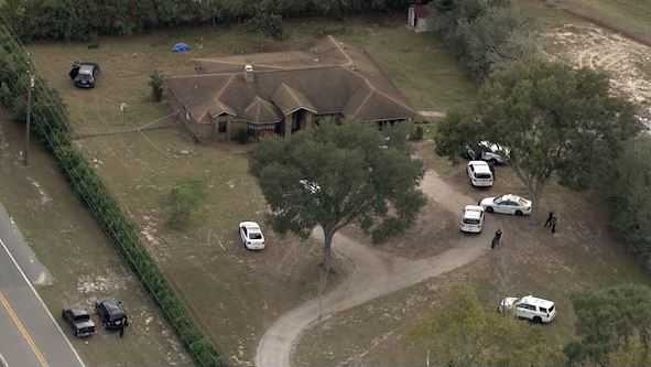 Orange County deputies swarm Apopka home