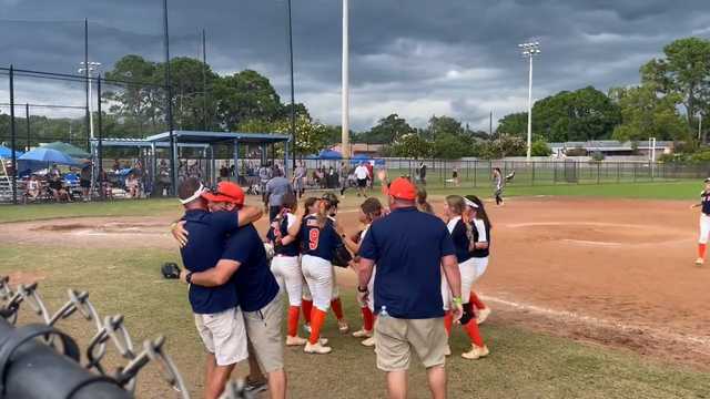 Louisville coach battling cancer leads softball team to national championship - Vimarsana News