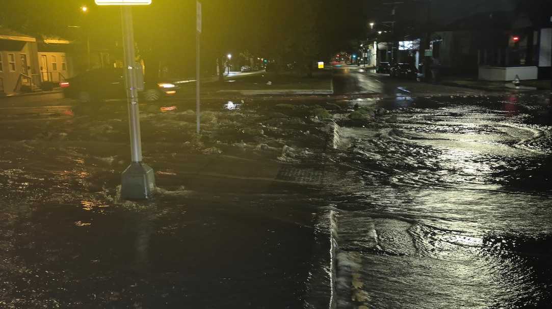 New Orleans sewer main break affects 10 homes