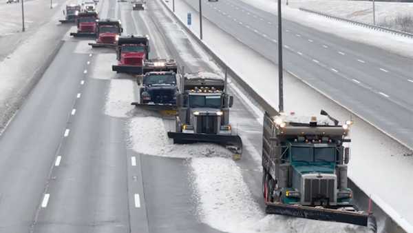 VIDEO: Synchronized snow plowing helps clear Kentucky interstates