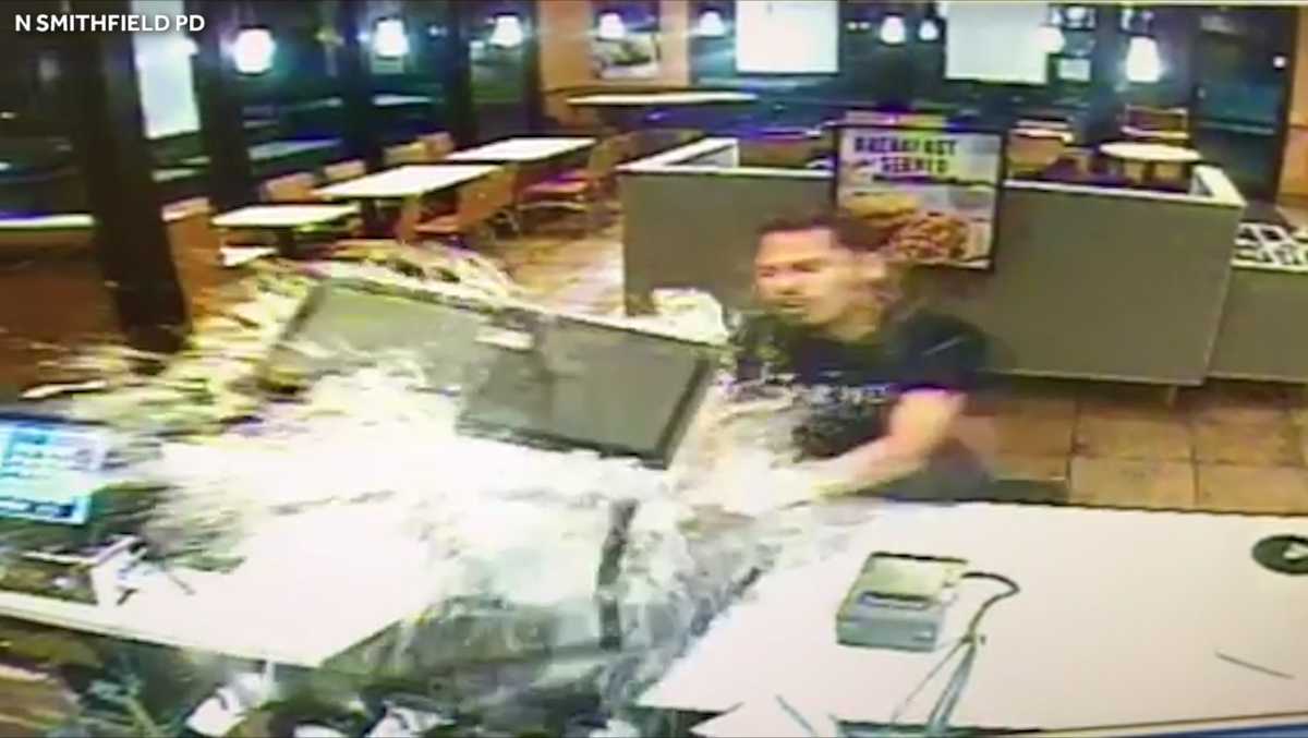 Taco Bell Customer Gets Wrong Order Goes On Rampage