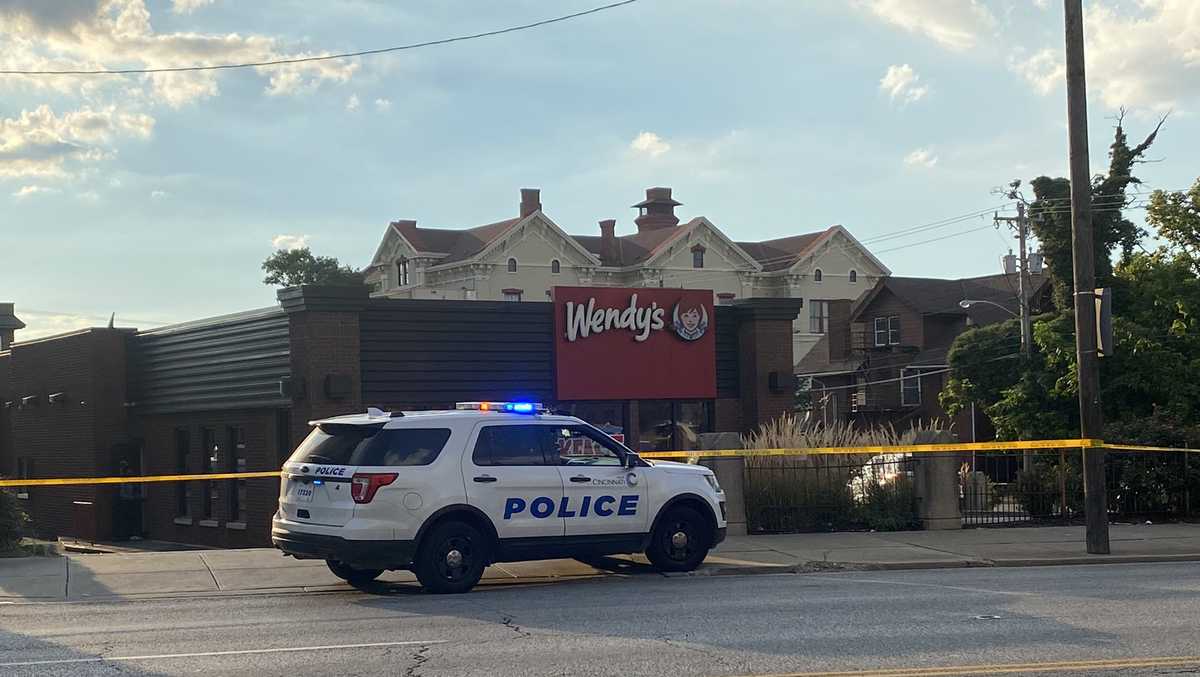 Police 2 employees shot at Wendy's in Walnut Hills