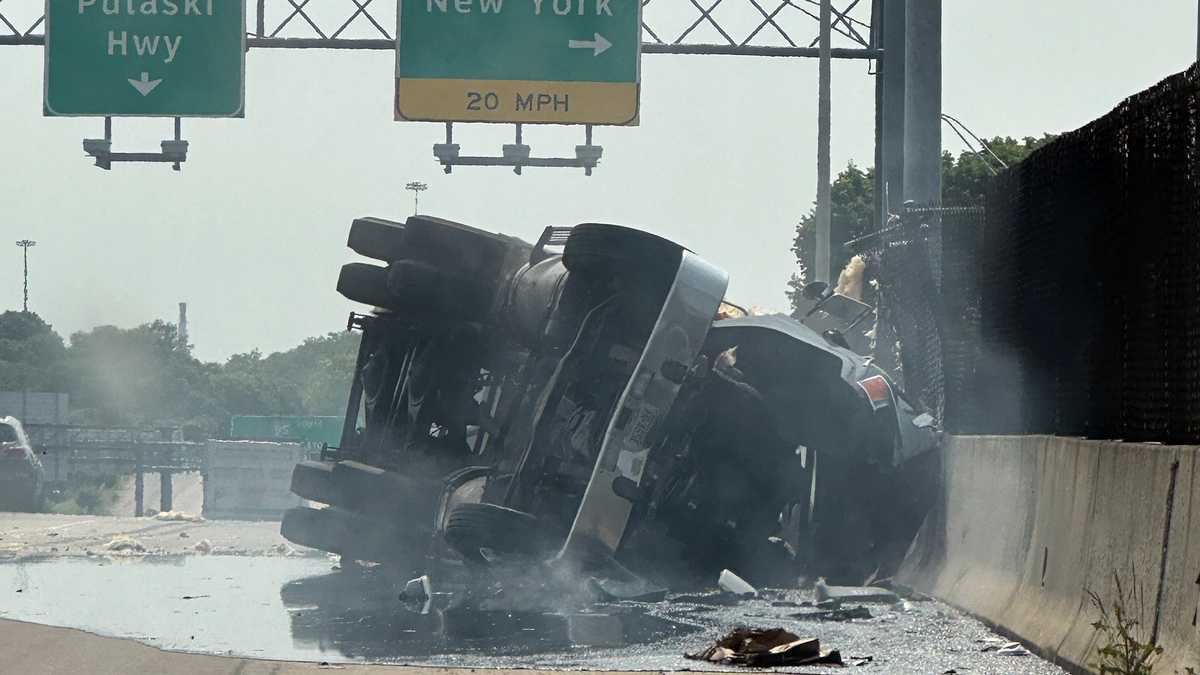 Tanker crash spills tar all over Moravia Road