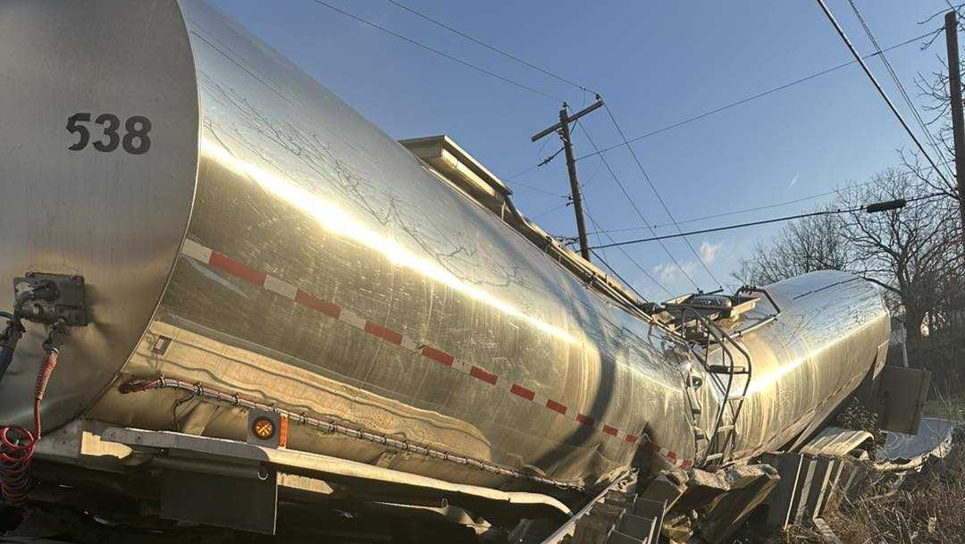 Tanker truck hits bridge in Dauphin County