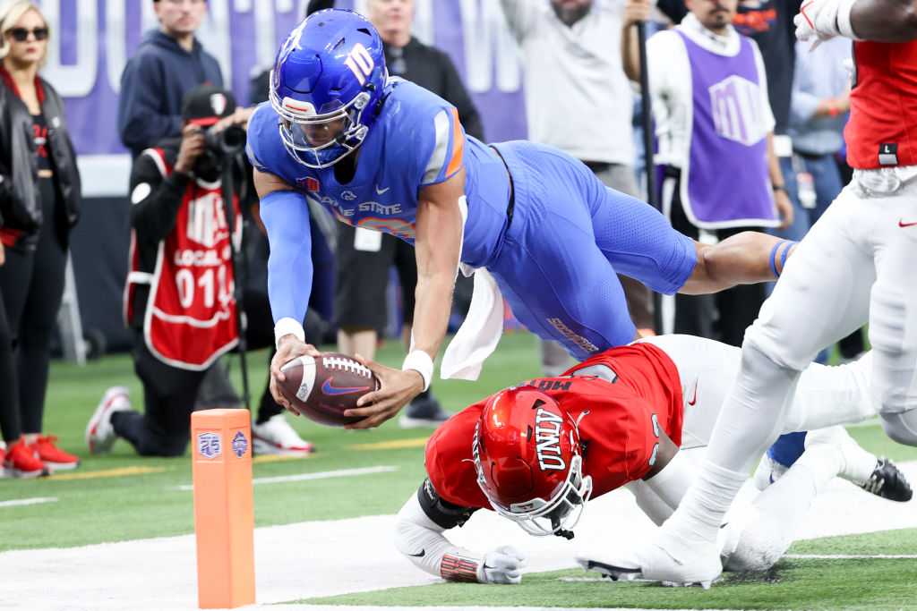 Arkansas Gets Boise State QB From Transfer Portal