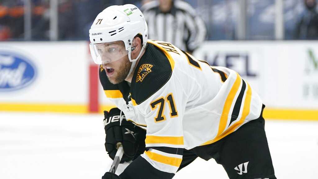 Boston Bruins left wing Taylor Hall (71) skates against New Jersey