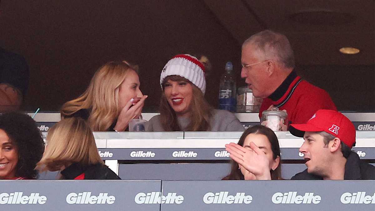 Taylor Swift at Gillette Stadium for the Patriots-Chiefs game