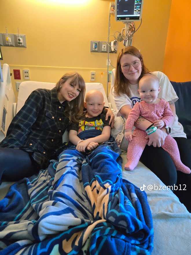 Taylor Swift visits fans at Children's Mercy in Kansas City