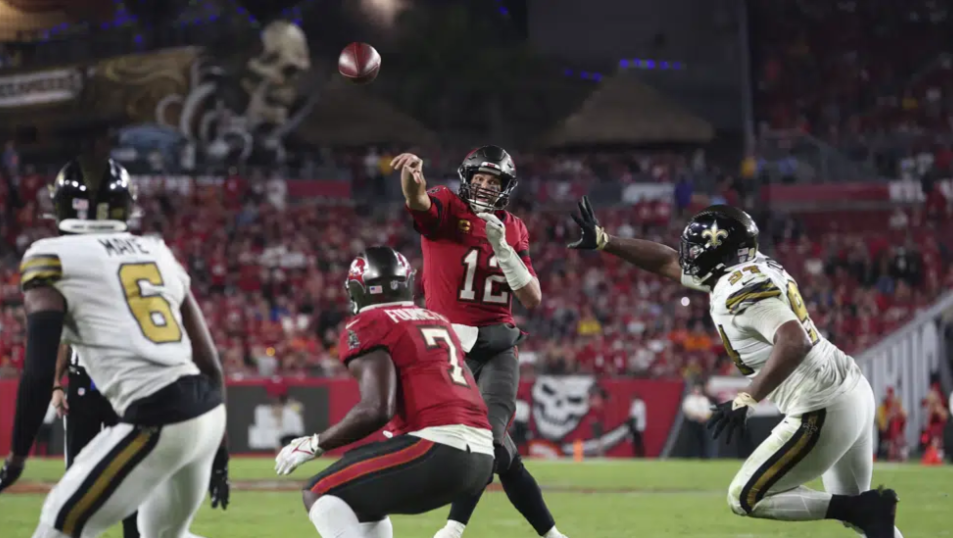 Brady throws for 2 late TDs, Buccaneers beat Saints 17-16 - The