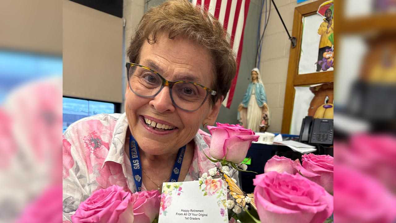 'I love my job': Beloved Indiana teacher retires after 52 years