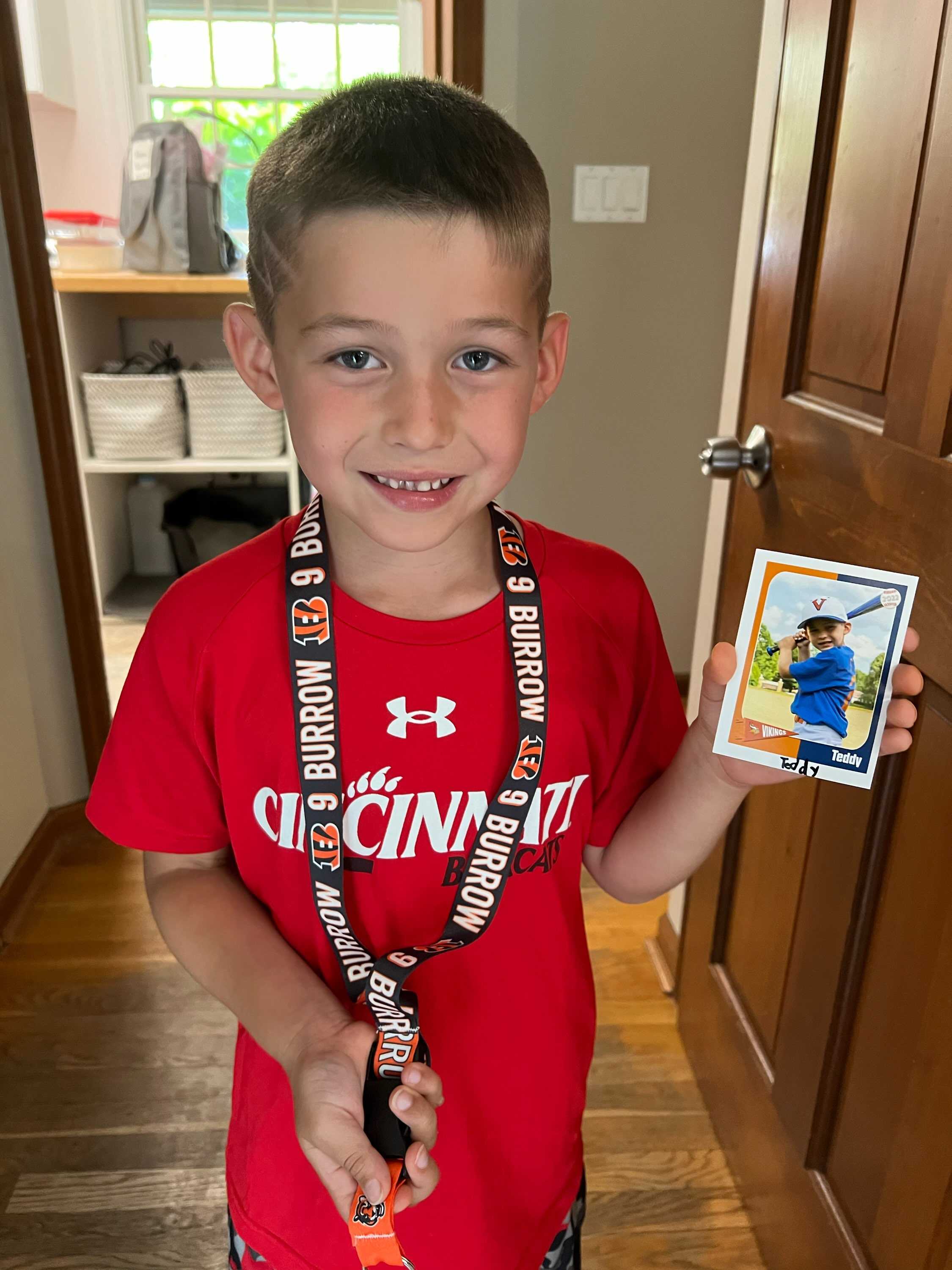 Child who got autograph from Joe Burrow wants to gift the quarterback his  signed baseball card