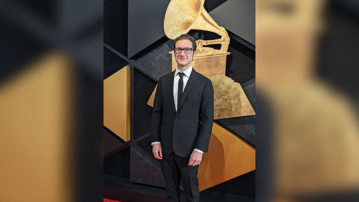 PHOTOS Louisville Orchestra conductor walks the red carpet at the 66th