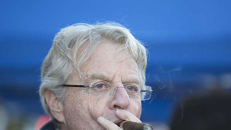 did jerry springer smoke cigarettes Jerry Springer in Tampa Bay