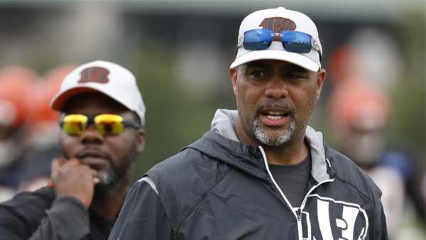 Bengals fire defensive coordinator Teryl Austin