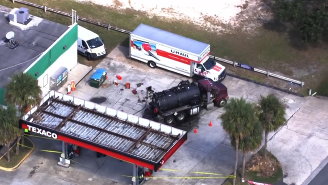 3 hurt after tanker truck catches fire in New Smyrna Beach - Vimarsana News