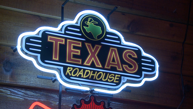 Texas Roadhouse releasing cinnamon butter inspired candle - Vimarsana News