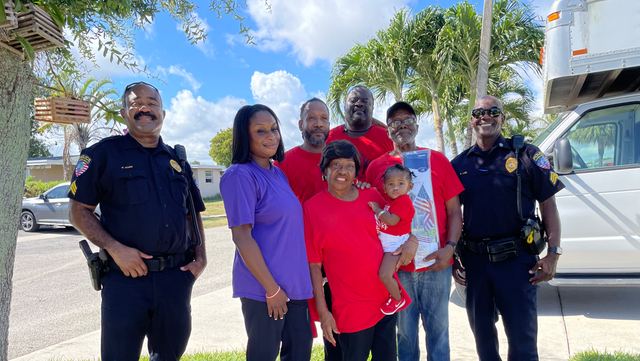Riviera Beach Police, Solid Waste Authority leaders paint local Army veteran's home - Vimarsana News