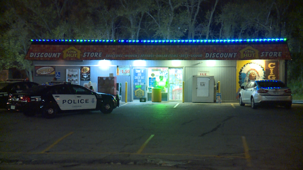Police search for three suspects after armed robbery at tobacco store
