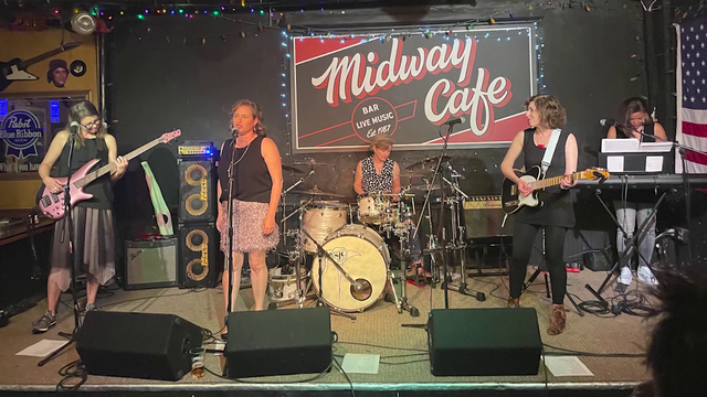 Rock band formed by moms during pandemic finds success, sells out shows - Vimarsana News