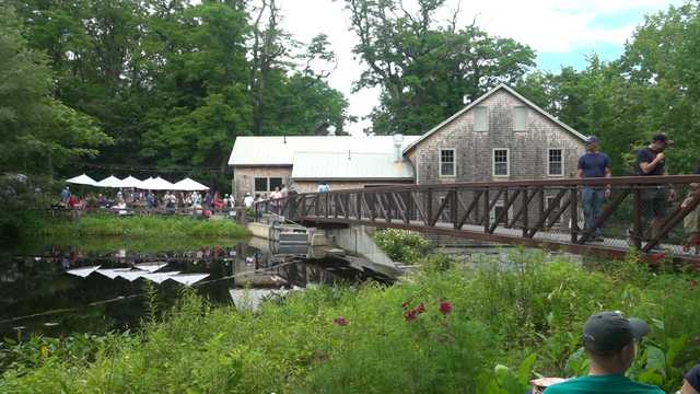 Elusive New England restaurant accepting postcard reservations - Vimarsana News