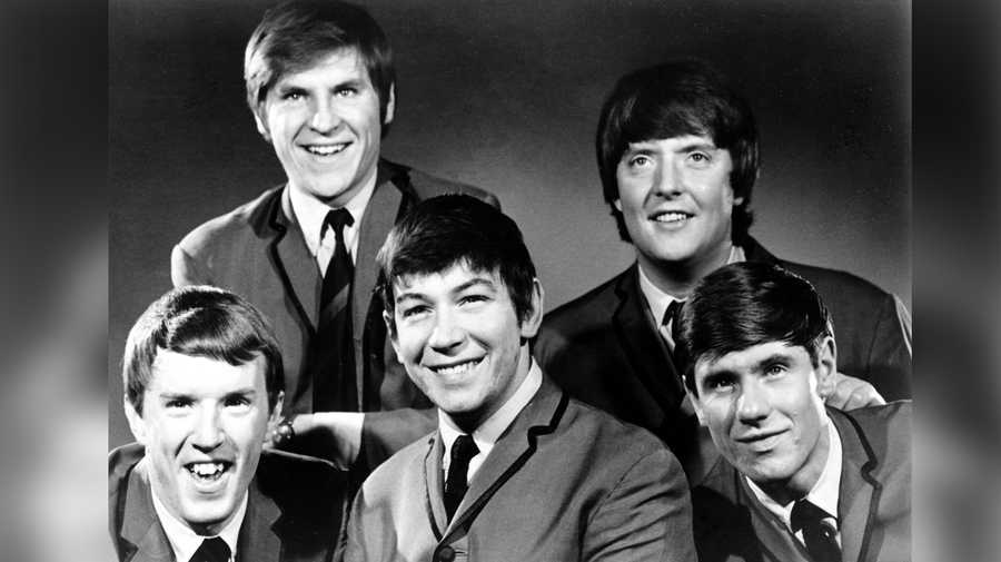 The Animals pose for a promotional photo in 1964. (L to R): John Steel,  Alan Price, Eric Burdon, Chas Chandler and Hilton Valentine. Valentine passed away at the age of 77.