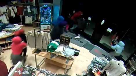 Kansas City, Kansas police seek several women in The Buckle robbery at Legends Outlet - Vimarsana News