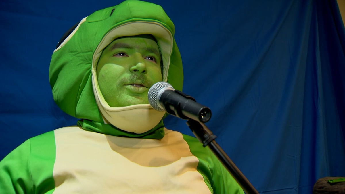 Local Man Gains Millions Of Fans With 'therapy Gecko' Character